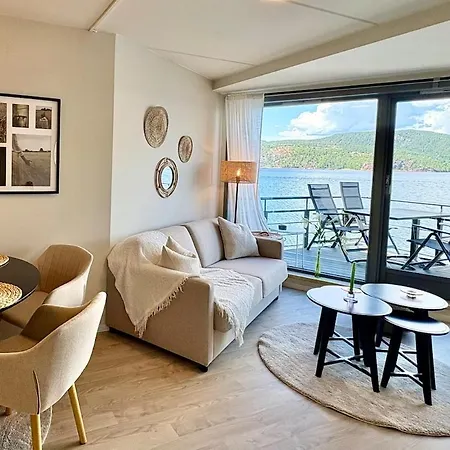 Waterfront Apartment, Balcony, Beach, Near Oslo *